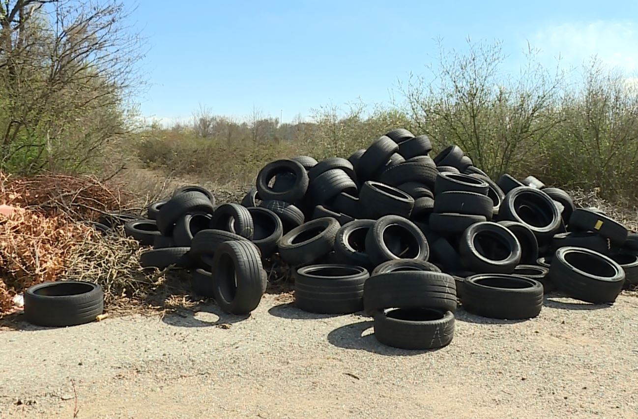 Pneumatici abbandonati, avviato l’iter per lo smaltimento