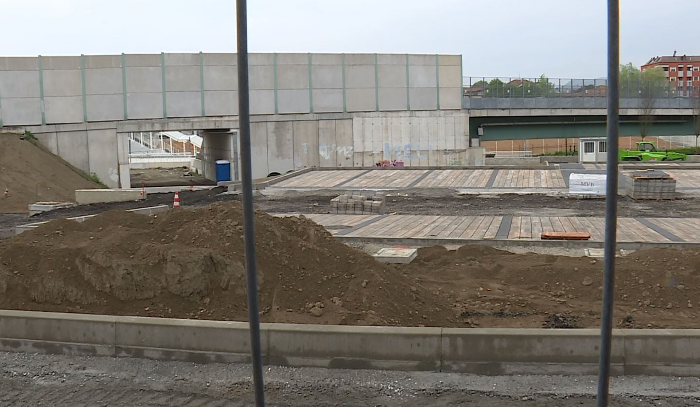 Stazione unica di Camerlata a giugno il parcheggio