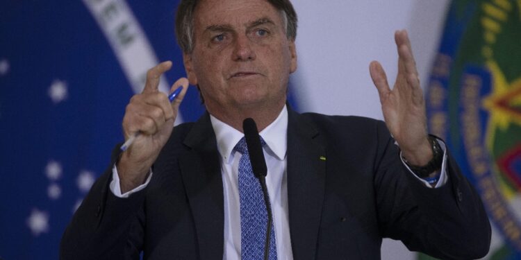 Per leader Brasile rischiano trasformarsi in regimi 'comunisti'