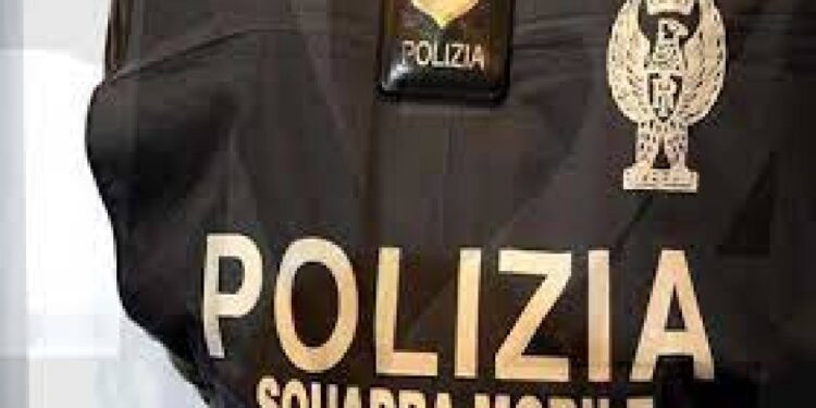 Raid in una scuola media di Novara ripresi e postati sui social