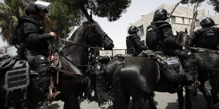 Sull'intrusione a processione del funerale di Shireen Abu Akleh