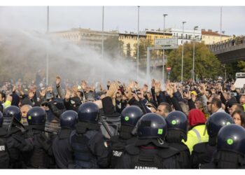 Manifestazioni risalenti a ottobre. Indagini della Polizia