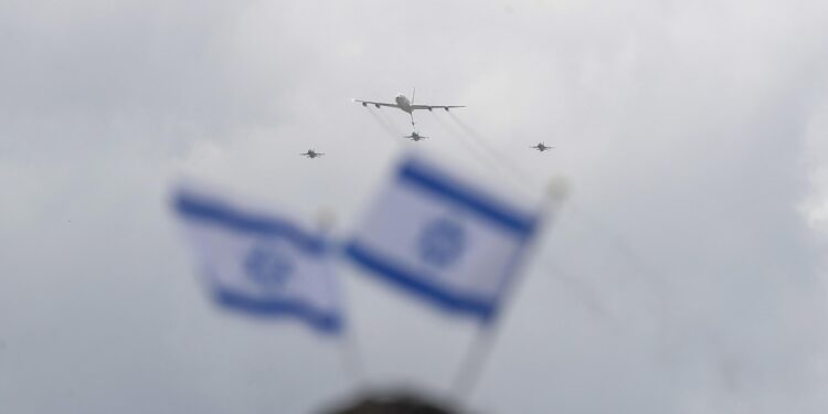 Parata aerea con droni e cerimonia da Herzog a Gerusalemme