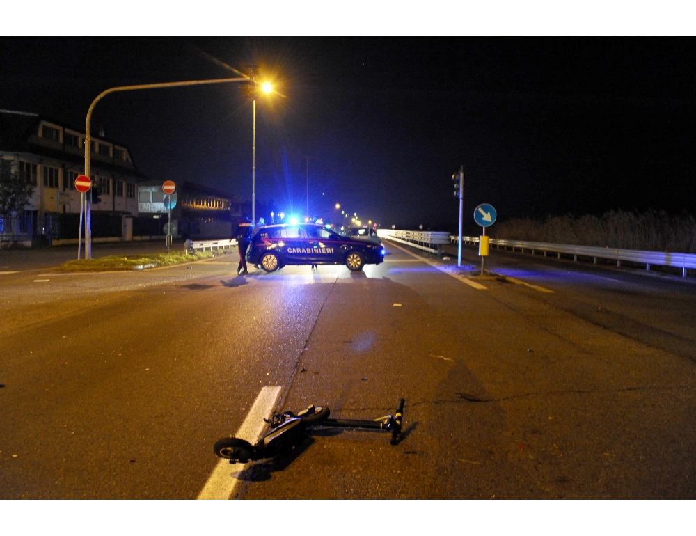 Schianto in monopattino, un ferito grave a Milano