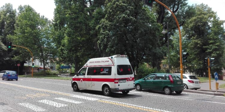 Durante alternanza scuola-lavoro. Gravi le condizioni