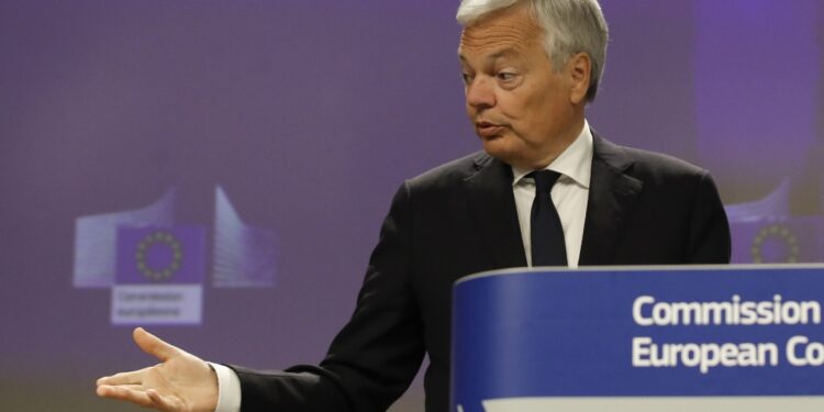 Reynders: 'Destinare le risorse a un fondo comune'