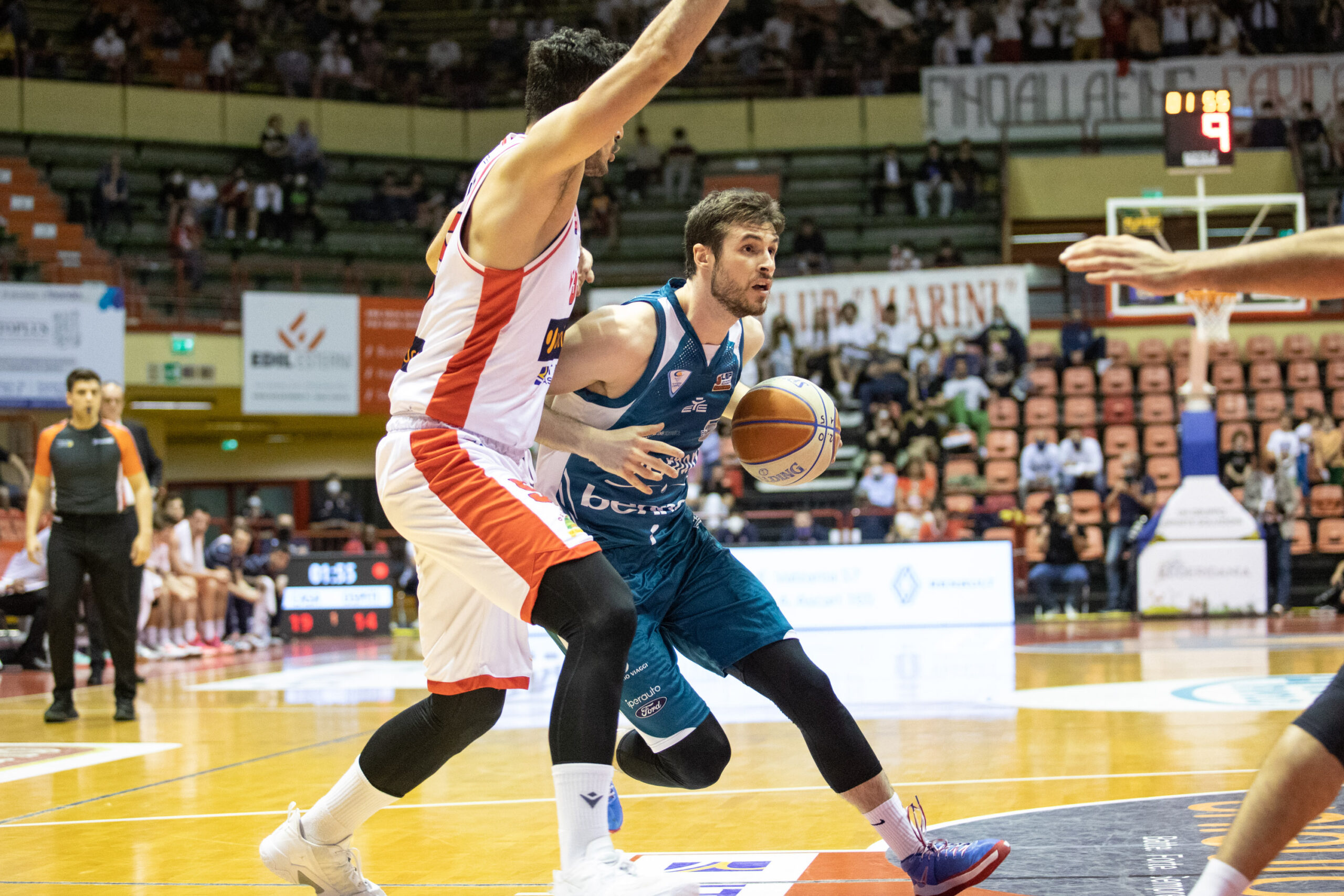 Basket, playoff di serie A2. Cantù sconfitta da Forlì in gara 3