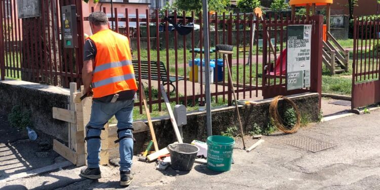 Parchetto di via Beccaria iniziati i lavori di messa in sicurezza del parchetto di ponte chiasso