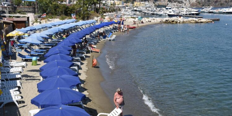 Evi invita cittadinanza isolana ad evitare ogni spreco