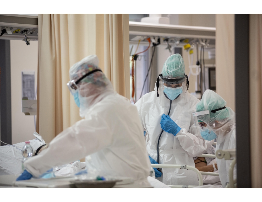 Covid: in Emilia-Romagna quasi mille casi e undici morti