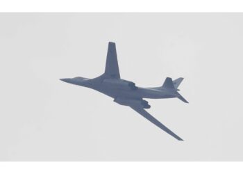 Da bombardieri strategici Tu-95 e Tu-160 decollati da Astrakhan