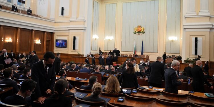 Sì Parlamento di Sofia a una mozione dell' opposizione