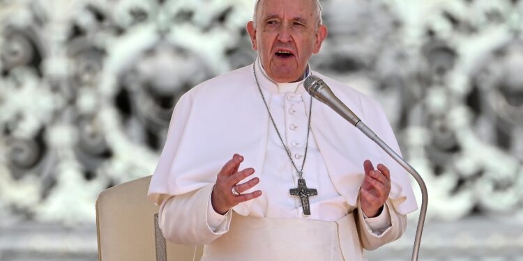 'Donne sfruttate e bambini trattati come merce'