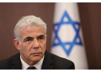 Appello del ministro degli Esteri Lapid ai connazionali