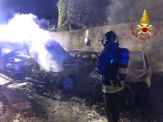 tre auto in fiamme a Cernobbio