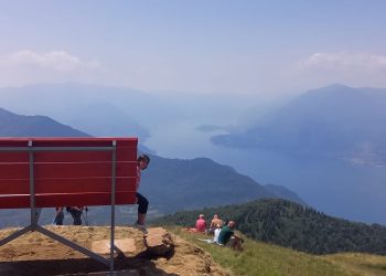 Una nuova big bench sul Lago di Como