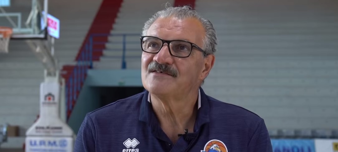 Basket, domani alle 18 al PalaDesio Cantù sfida Pistoia