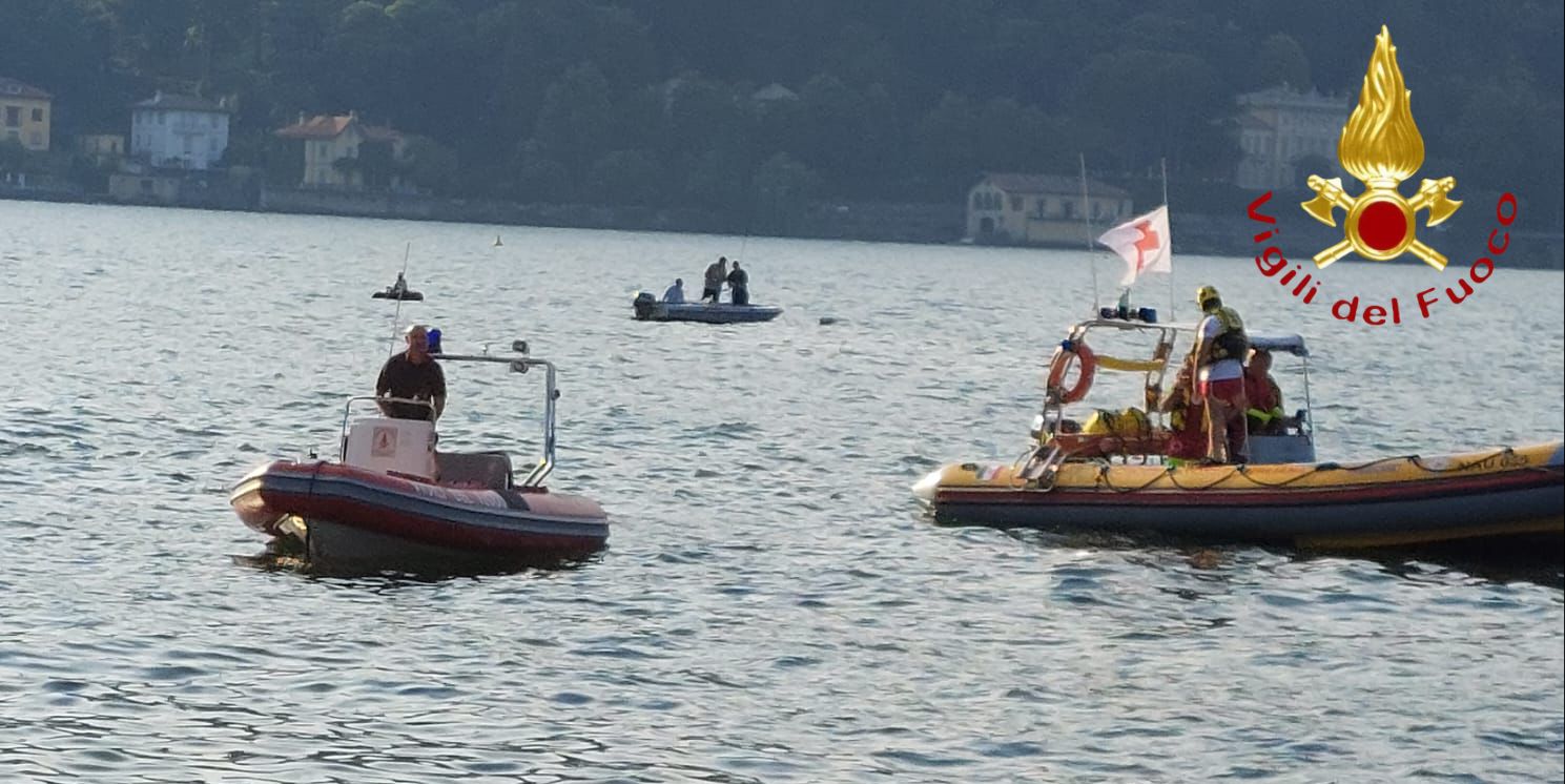 Tuffo al Tempio Voltiano, è morto il 17enne recuperato ieri dal lago