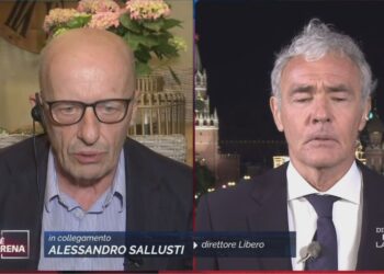 Sallusti abbandona la diretta su La7: "Cremlino palazzo di m***a"