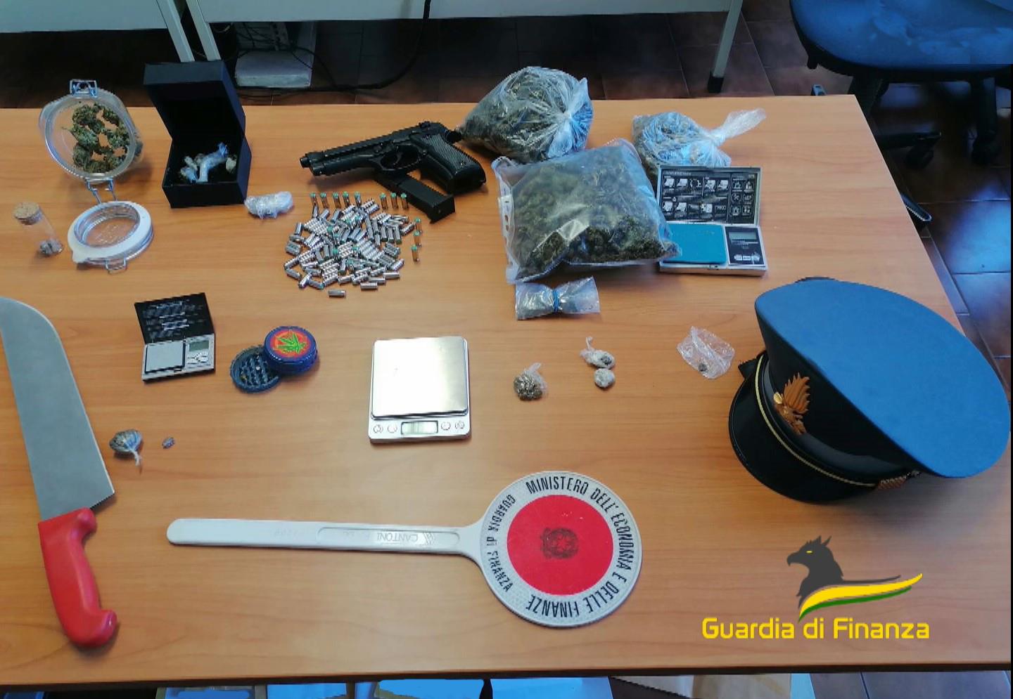 Veniano, smantellata la centrale dello spaccio. Droga ai giovanissimi, 17 denunce