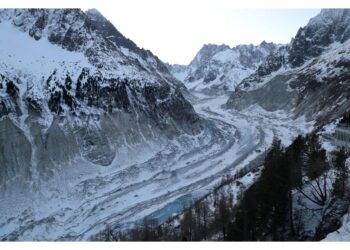 Appello agli alpinisti a causa di frequente 'caduta massi'