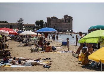 Inutile l'intervento dei bagnanti presenti e del 118