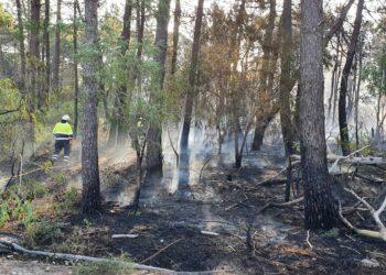 In volo elicottero Vigili Fuoco. Al lavoro per spegnere secondo