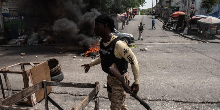 Scontri tra bande criminali a Port au Prince causano 300 vittime