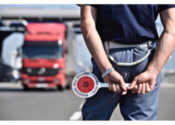 L'incidente tra Modena e Reggio Emilia sulla corsia d'emergenza