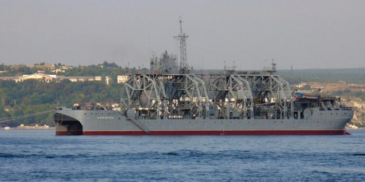 Fiore all'occhiello Flotta russa colpita da ucraini in marzo
