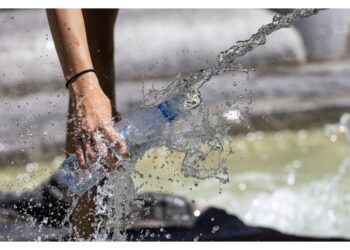 Allerta per 'notti tropicali' a 25-30 gradi