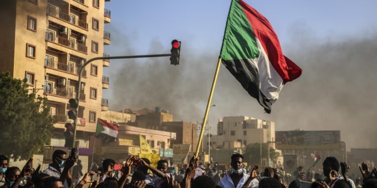 I manifestanti chiedono da mesi il ritorno al governo civile