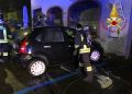auto in fiamme a cantù