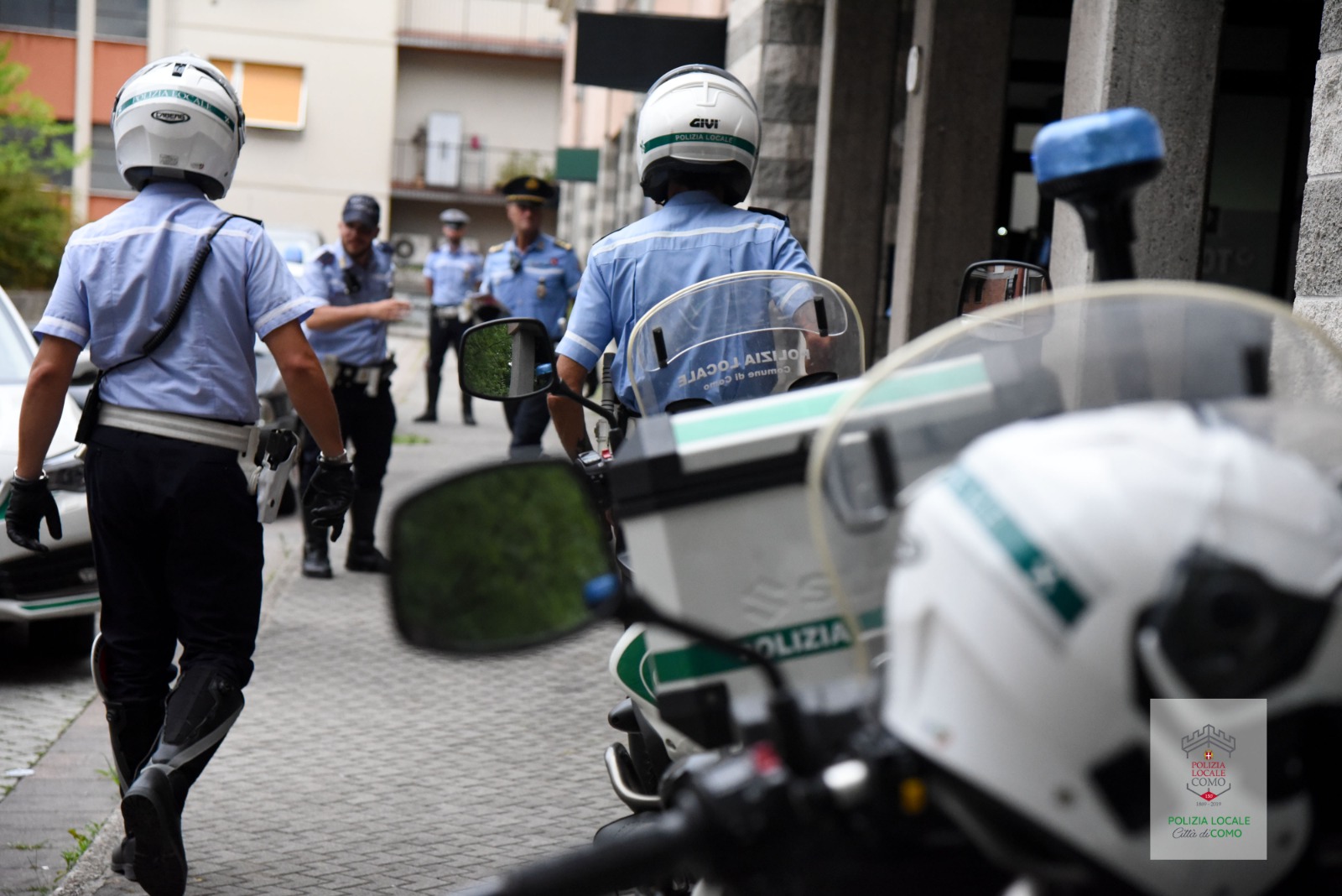 Como: i cani fiutano la marijuana, trovate anche 150 pasticche. Denunciato