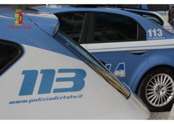 Accoltella coniugi in parcheggio a Catania per gelosia
