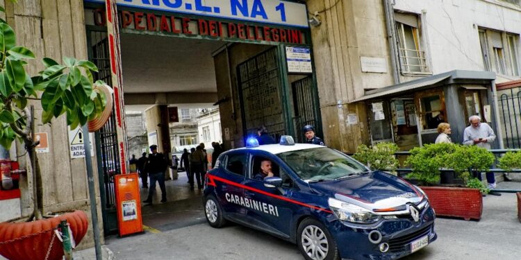 I malviventi volevano portare via un costoso orologio