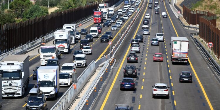 Previsti 340 mila veicoli in transito sulla rete nel weekend