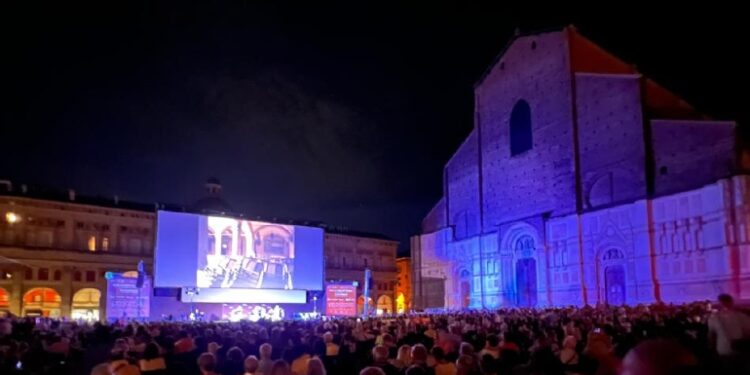 Serata celebra lo chansonnier bolognese e il 're della Filuzzi'