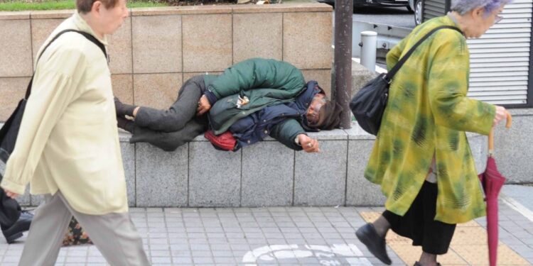 Anche a Tokyo prima flessione dei residenti in oltre 40 anni