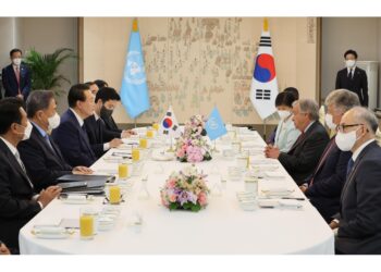 Il segretario generale dell'Onu è in visita a Seul
