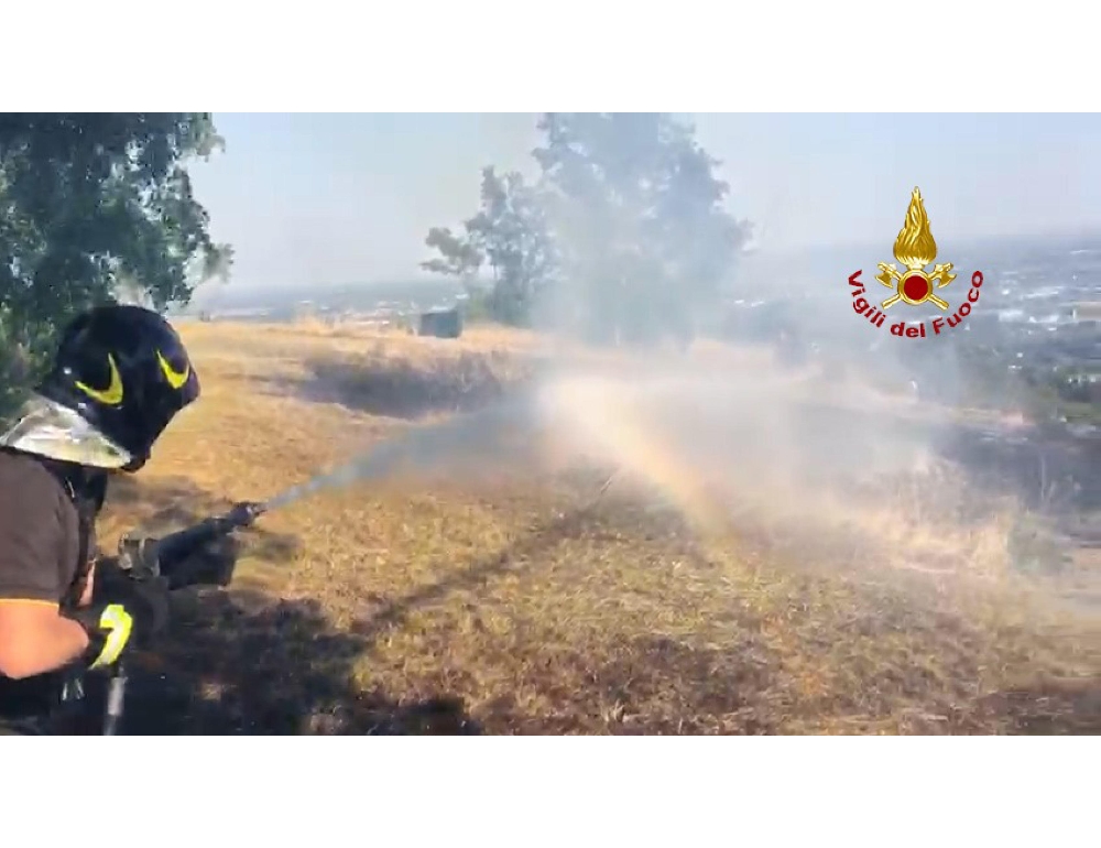 Incendio Carso: bonifica dei Vigili del fuoco con droni