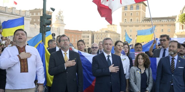 'Fermi nell'impegno per sovranità e indipendenza dell'Ucraina'