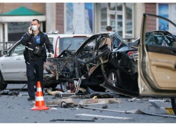 Le forze dell'ordine hanno detto che la conducente è morta