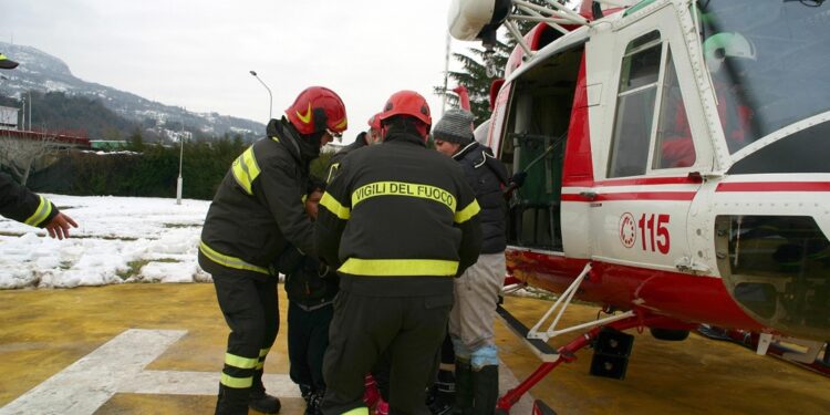 Due sono stati ricoverati in ospedale