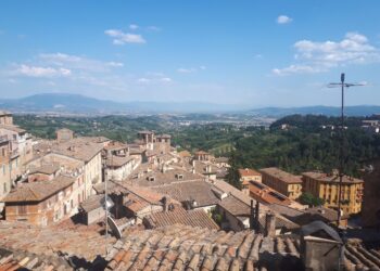 Sono 17.089. Scende anche il tasso di positività