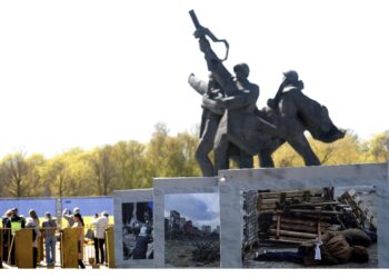 Era il memoriale della Vittoria. Protesta la minoranza russa