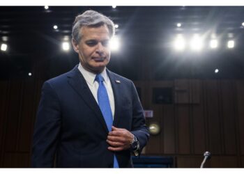 Wray non commenta la perquisizione dei suoi agenti in casa Trump