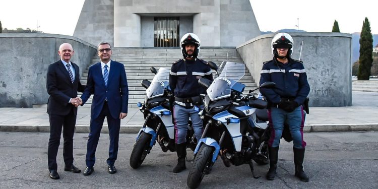 A Como arrivano i “Nibbio” le moto della Polizia