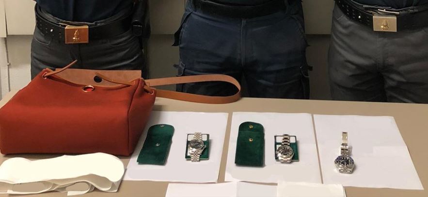 Valsolda, orologi di lusso non dichiarati. Sequestrati