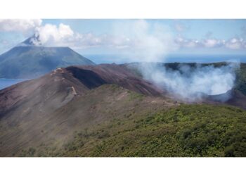 Un'altra eruzione a gennaio provocò uno tsunami